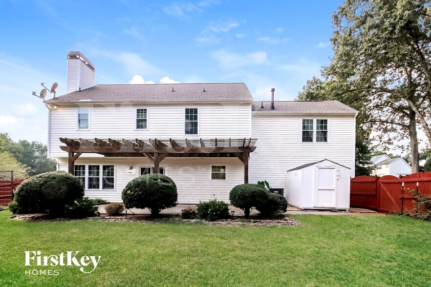 Building Photo - 18 Muirfield Ct