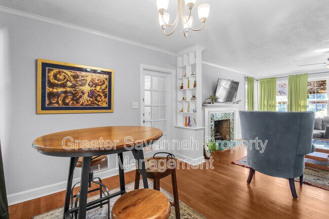 Building Photo - 712 Columbus Dr