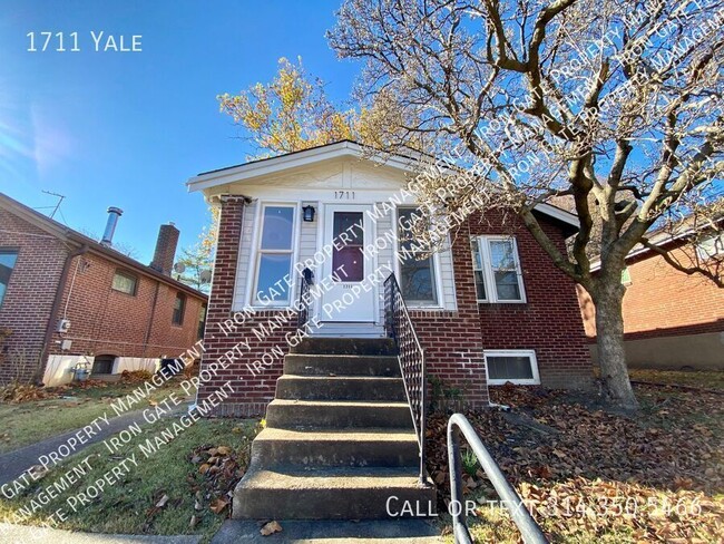 Primary Photo - 1711 Yale-