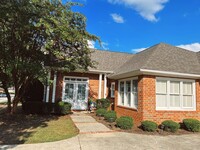 Building Photo - 4205 Vestview Cir