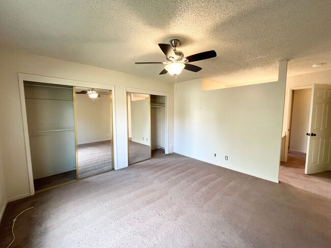 Building Photo - North Merced: $1950 3 bedroom 2 bathroom *