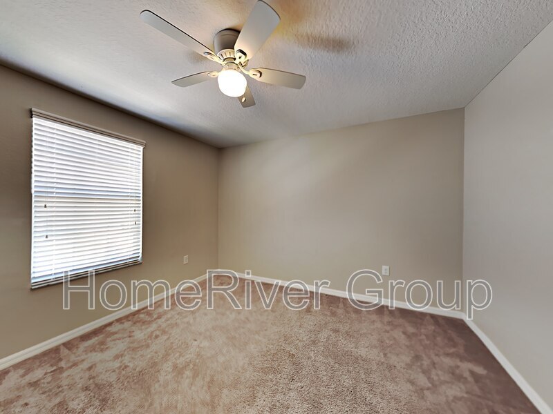 Building Photo - 10007 Crested Fringe Dr