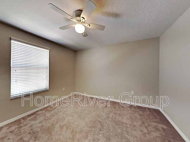 Building Photo - 10007 Crested Fringe Dr