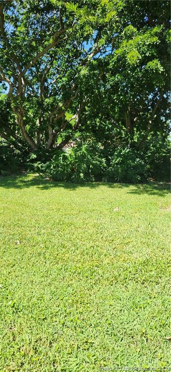 Building Photo - 6001 SE Martinique Dr