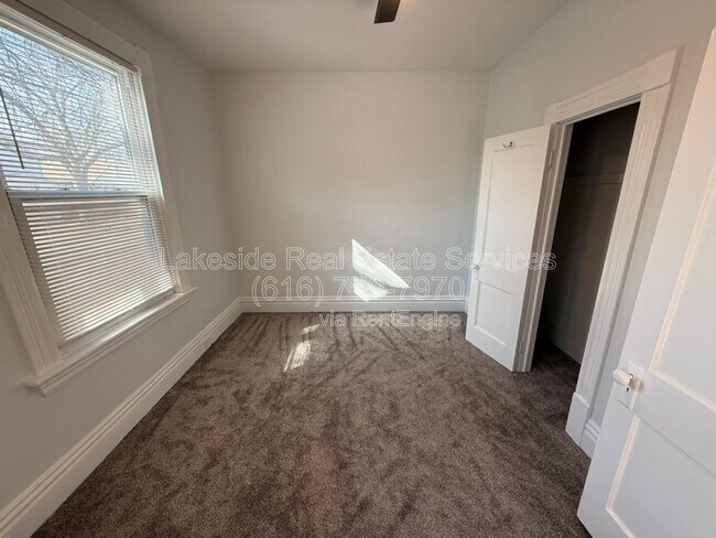 Building Photo - 1101 Dayton St SW