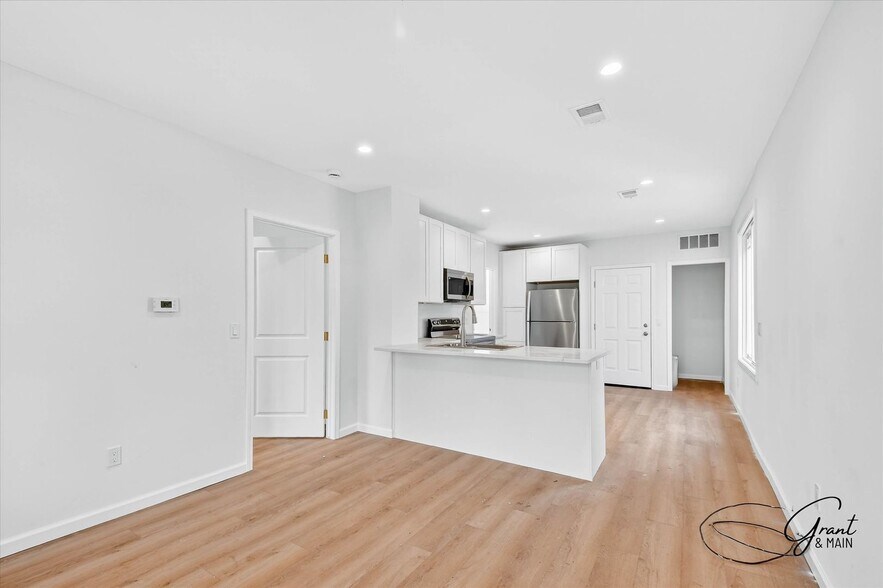 Building Photo - 3175-3177 Jacob - Grit and Grind Ventures LLC