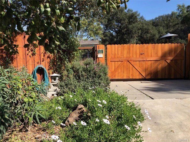 Building Photo - 456 S Skyline Dr