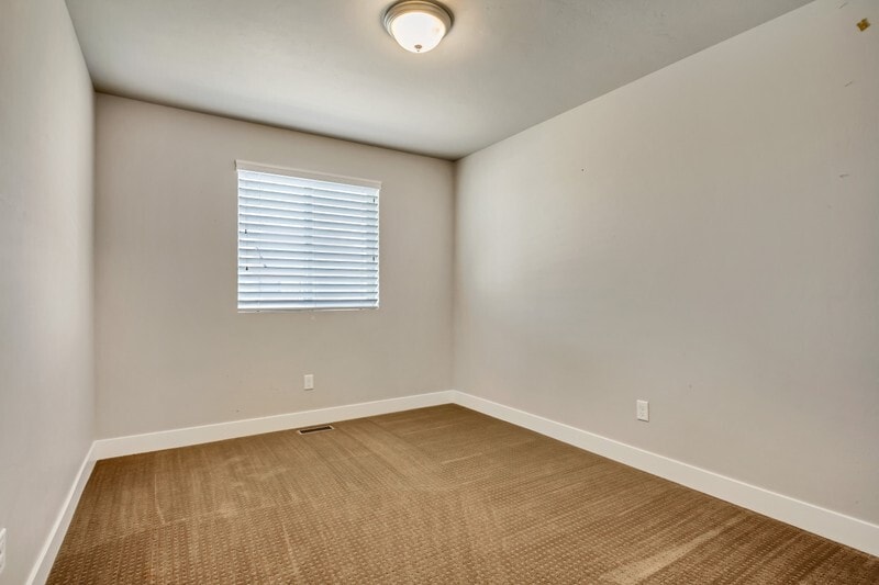 Building Photo - 4492 Milford Dr