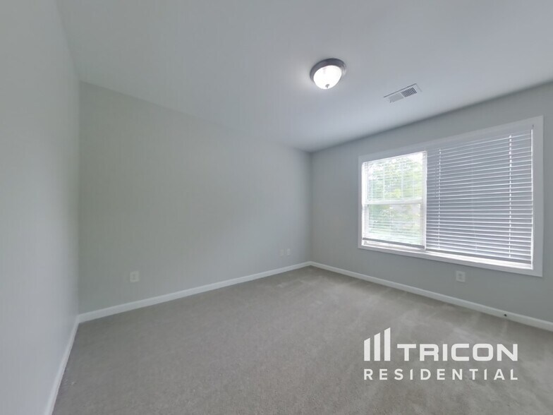 Building Photo - 106 Bethany Manor Dr