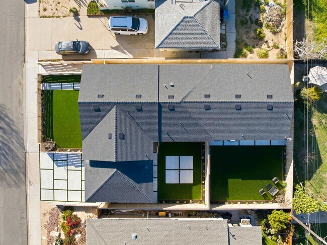 Building Photo - 436 Date Ave