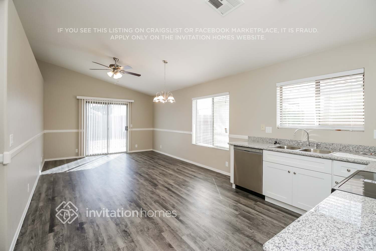 Building Photo - 15725 W Smokey Dr