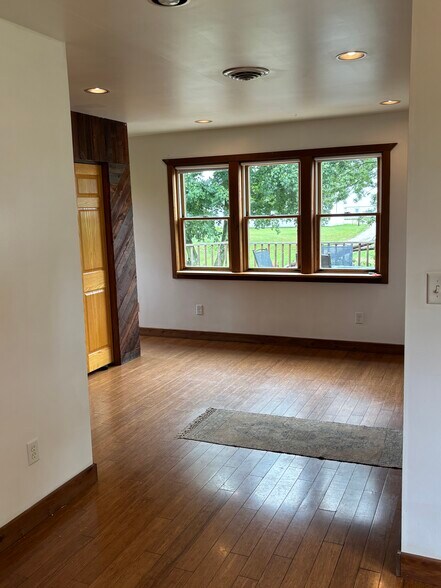 Building Photo - 101 248th Ave