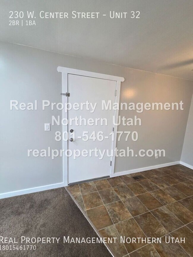 Building Photo - 230 W Center St