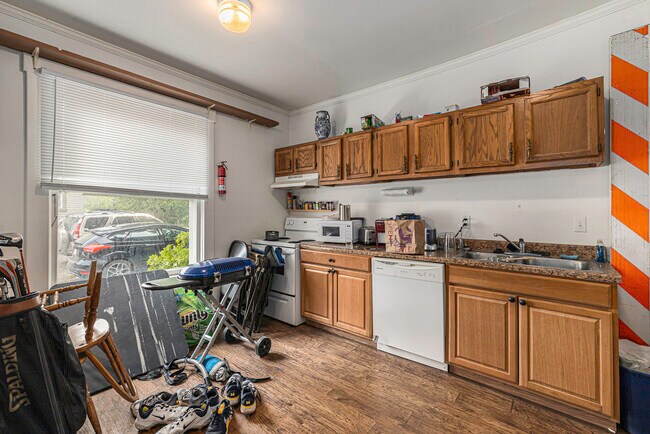 Building Photo - 515 S. CFourth-