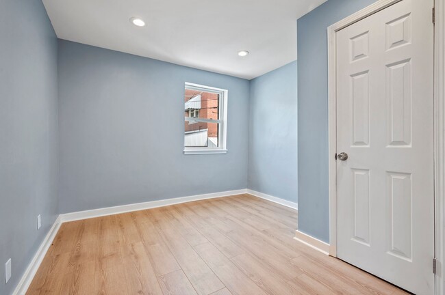 Building Photo - 4631 Torley St