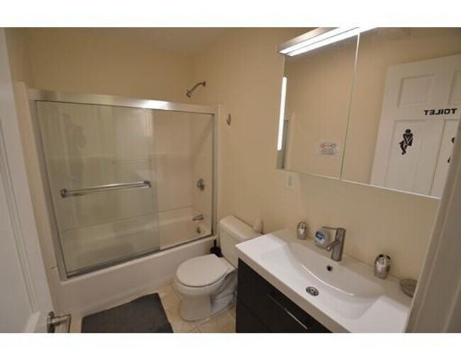 Building Photo - Renovated Apt great 4 Students & Working Pros!  2 Private Decks