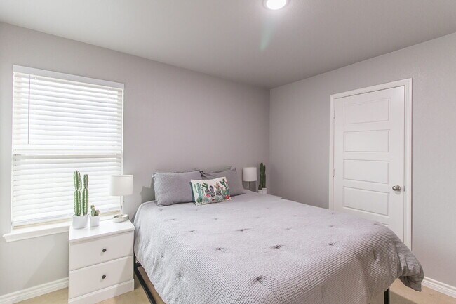 Building Photo - "Charming 3-Bedroom Retreat with 2 Baths and 1,760 Sq Ft of Comfort in Copperas Cove!"