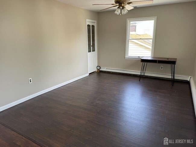 Building Photo - 9 Scott Ave