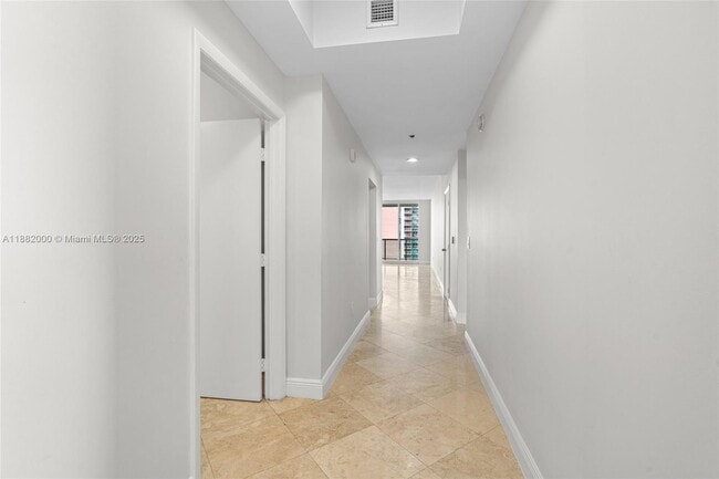 Building Photo - 3340 NE 190th St