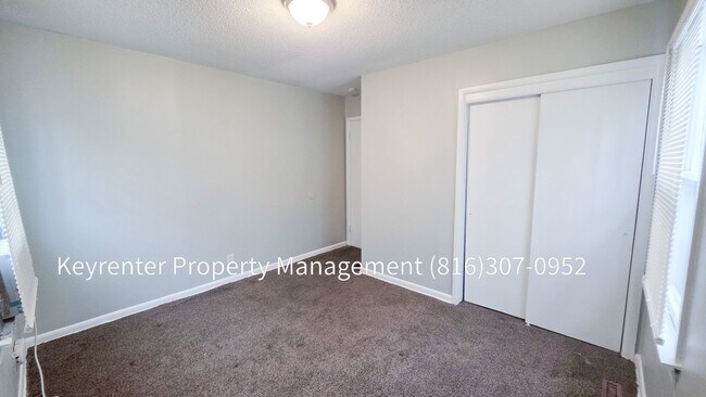 Building Photo - 5614 Indiana Ave