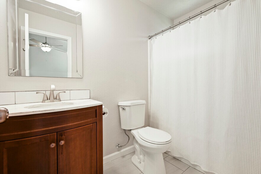 Building Photo - 18437 Viceroy Plz