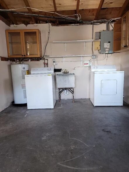 Garage and Laundry Machines - 1440 Brixton Ln