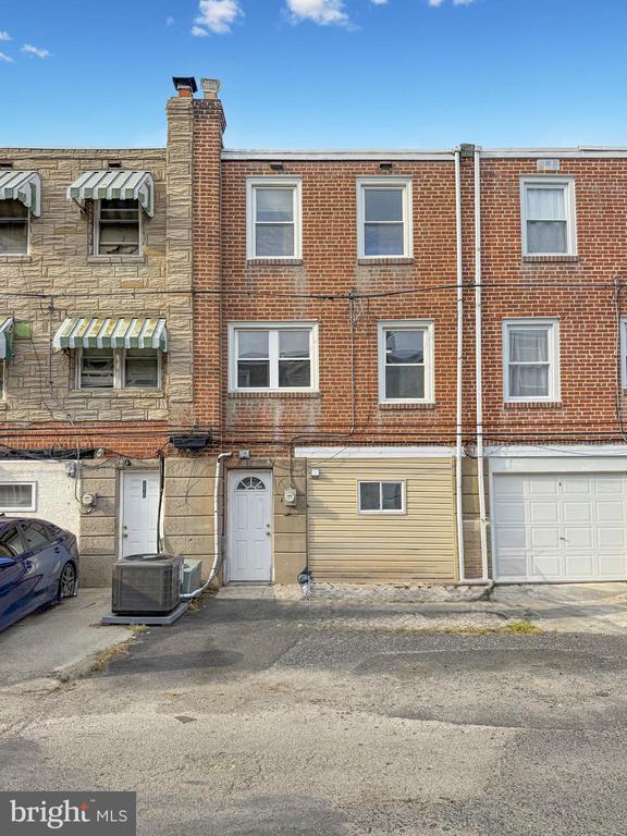 Building Photo - 116 W Berkley Ave