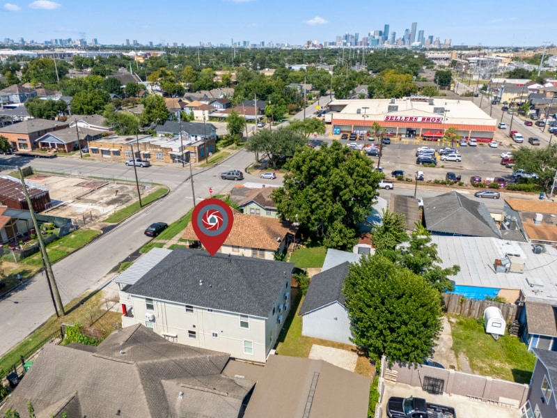 Building Photo - 6707 Avenue F