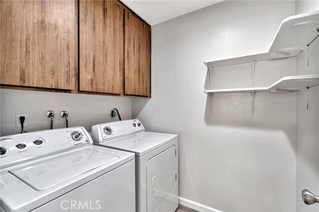 Building Photo - 2335 Dahlia Dr