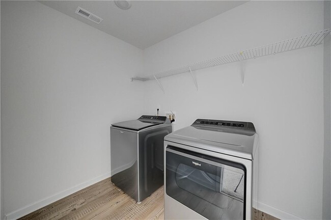 Building Photo - 5141 Sidney Sq Dr