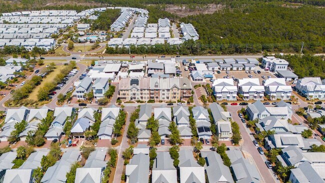 Building Photo - 49 Pleasant St