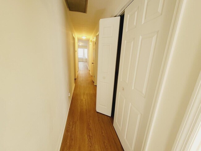 Building Photo - 1555 San Luis Rd