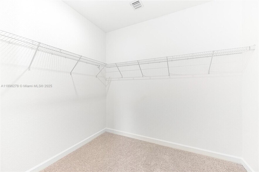 Building Photo - 2232 SE 30th St