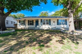 Building Photo - 640 Williams Way