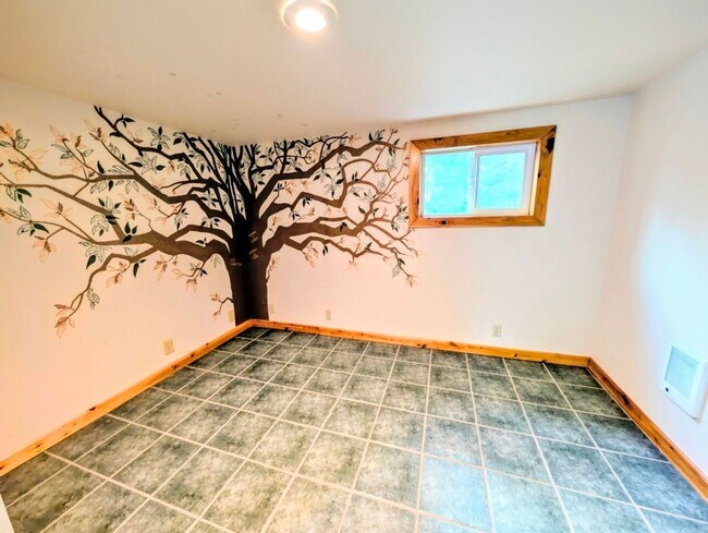 Building Photo - Cozy Northwest Living in Lake Minterwood – Spacious Home with Garage