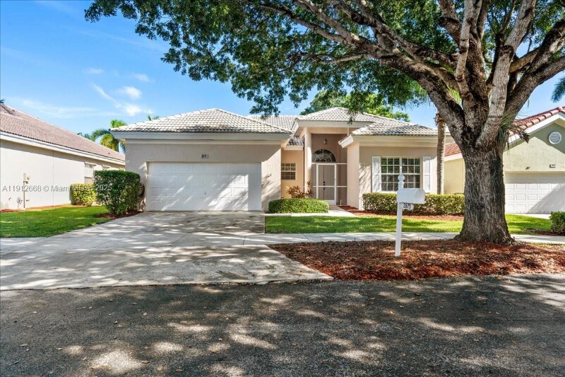 Building Photo - 2675 SE 4th Pl