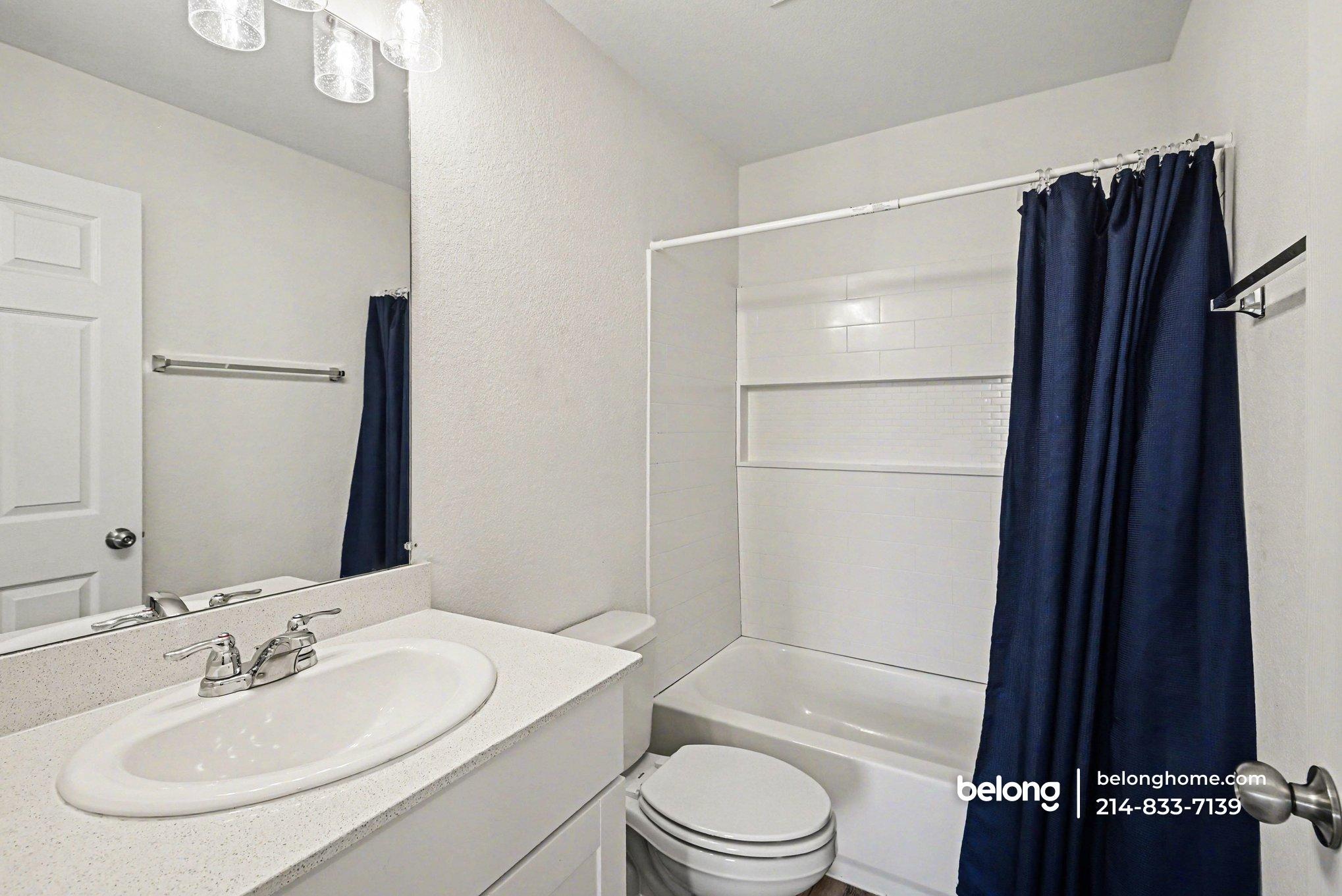 Building Photo - 1020 Valerian Dr