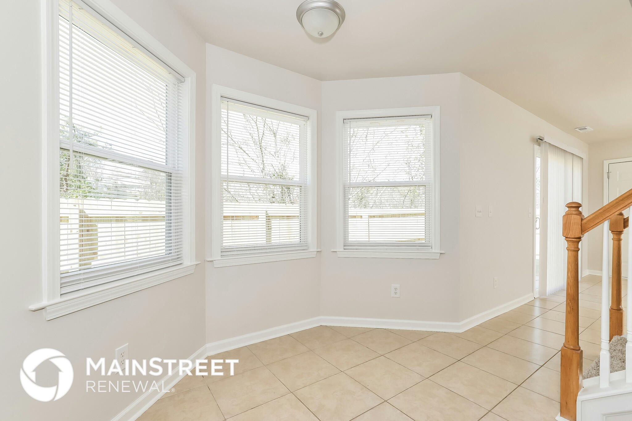 Building Photo - 3376 Tinley Park Dr