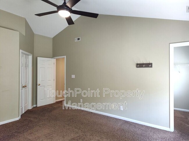 Building Photo - 9405 Mitchell Glen Dr