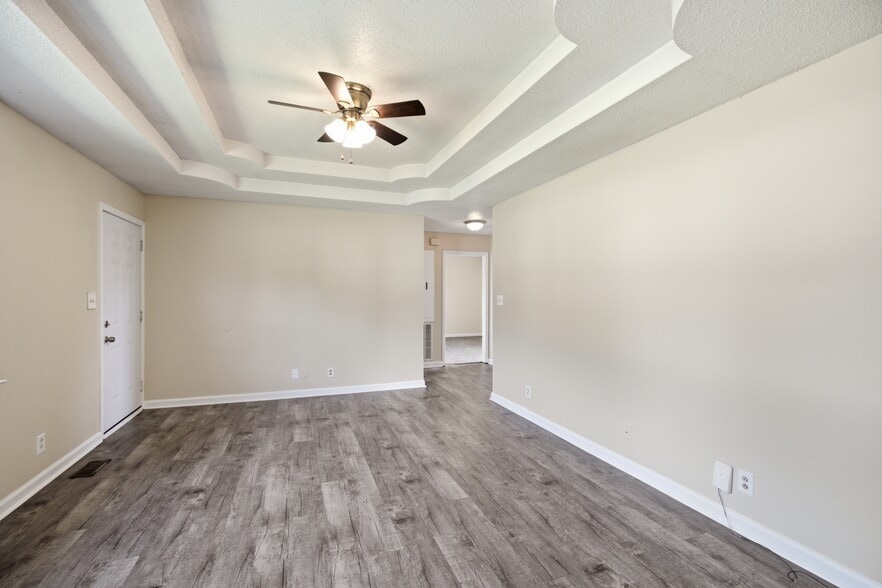Building Photo - 700 Shelton Cir