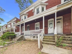 Building Photo - 1826 Boas St