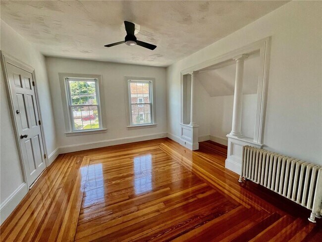 Building Photo - 1309 Smith St