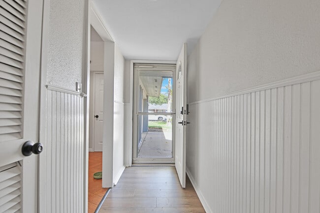 Building Photo - 2007 68th St