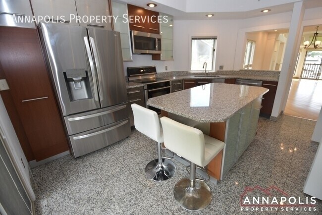 Building Photo - 2106 Chesapeake Harbour Dr