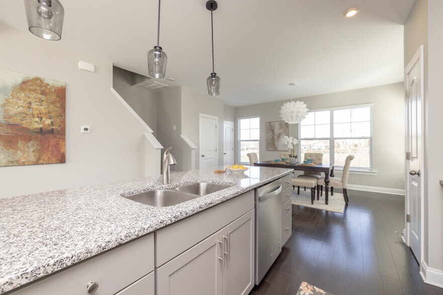 Building Photo - 6418 Cassia Loop