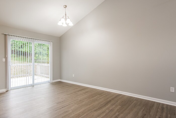 Building Photo - 1004 Golfview Dr