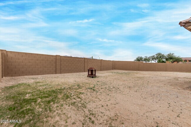 Building Photo - 4942 N 194th Dr