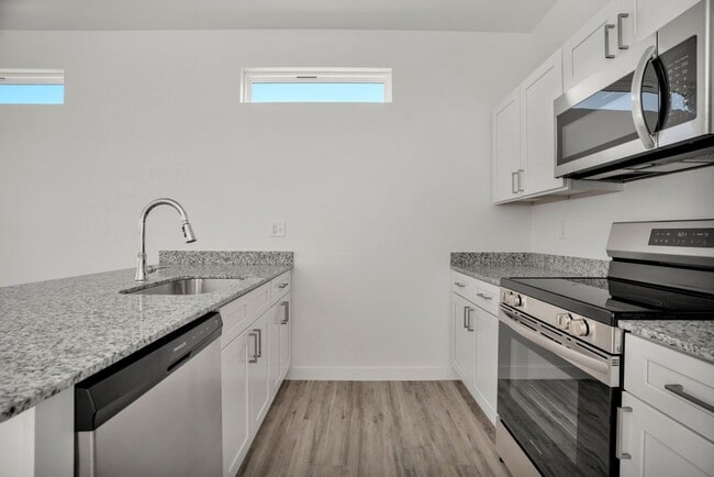 Building Photo - BRAND NEW 2 BR 2 BA Near Walmart HQ!
