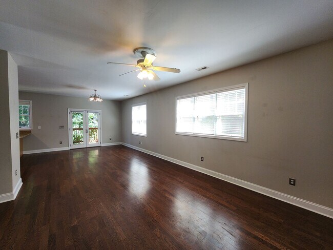 Building Photo - Montford Rental-Asheville