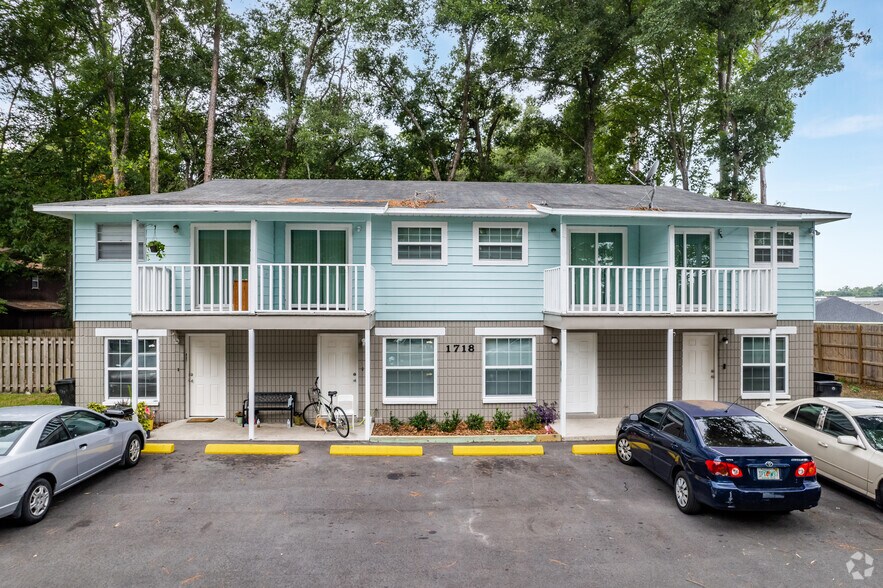 Tower Oaks and Linton Oaks 1005 SW 60th Ter Gainesville FL 32607